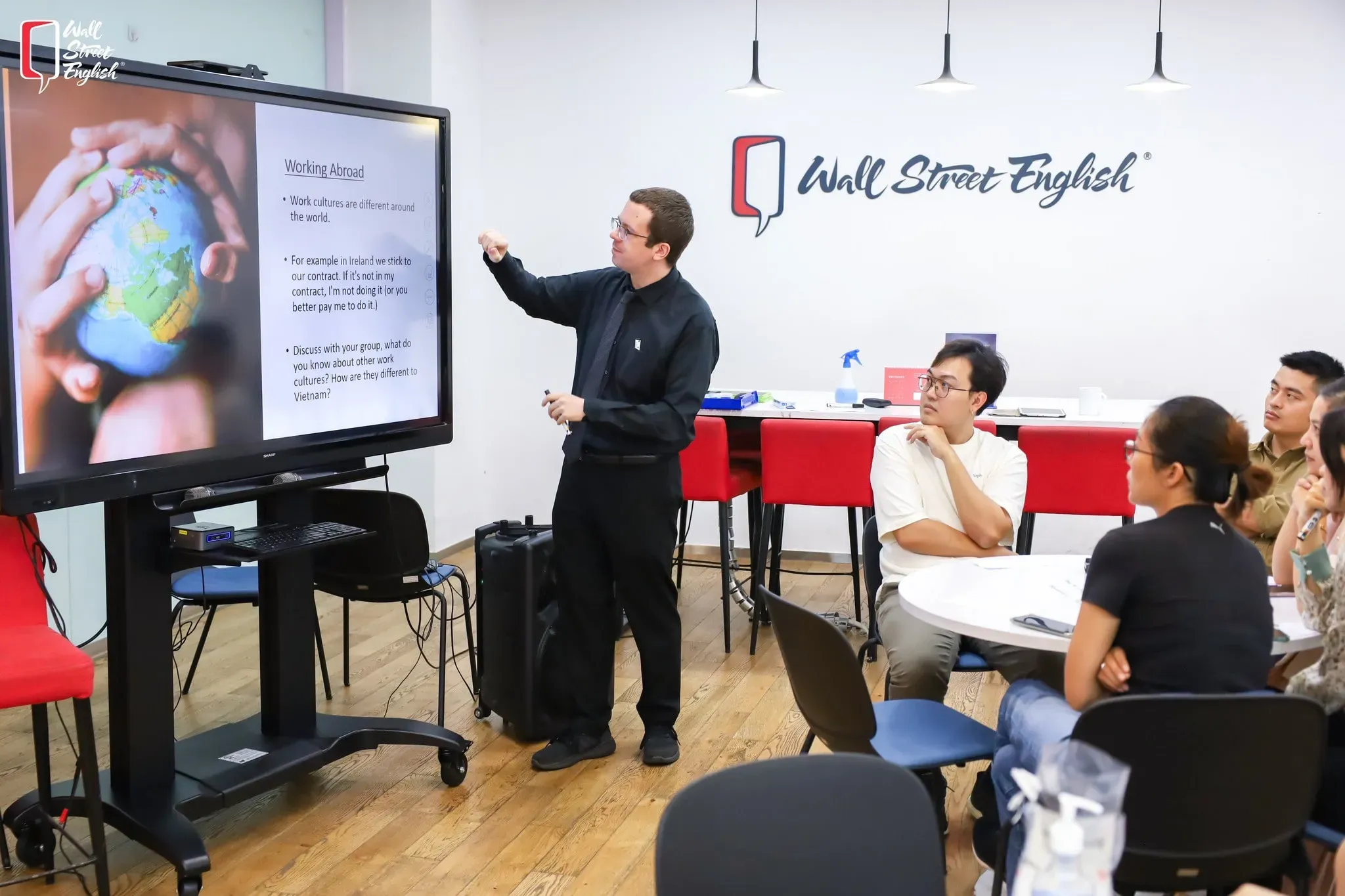 wall street english trung tâm tiếng anh giao tiếp hàng đầu.webp